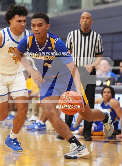 Thumbnail 2 in Washington vs Chapel Hill (UIL 4A Region III Semifinal) photogallery.