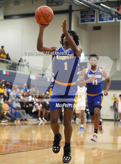 Thumbnail 2 in Washington vs Chapel Hill (UIL 4A Region III Semifinal) photogallery.