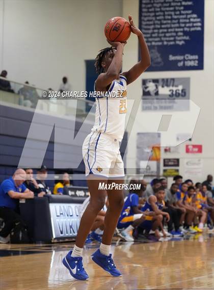 Thumbnail 1 in Washington vs Chapel Hill (UIL 4A Region III Semifinal) photogallery.