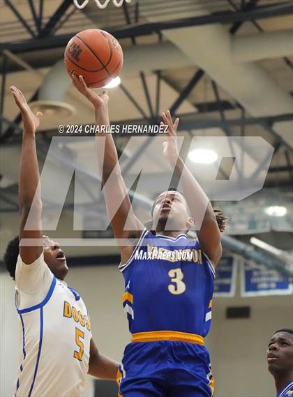 Thumbnail 1 in Washington vs Chapel Hill (UIL 4A Region III Semifinal) photogallery.