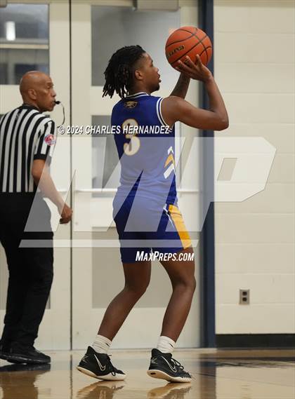Thumbnail 2 in Washington vs Chapel Hill (UIL 4A Region III Semifinal) photogallery.