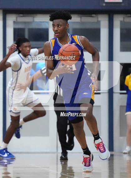 Thumbnail 2 in Washington vs Chapel Hill (UIL 4A Region III Semifinal) photogallery.