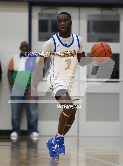 Thumbnail 1 in Washington vs Chapel Hill (UIL 4A Region III Semifinal) photogallery.