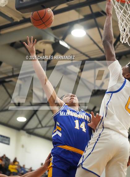 Thumbnail 3 in Washington vs Chapel Hill (UIL 4A Region III Semifinal) photogallery.