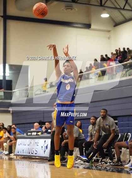 Thumbnail 2 in Washington vs Chapel Hill (UIL 4A Region III Semifinal) photogallery.