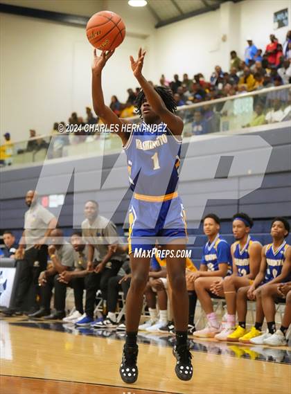 Thumbnail 3 in Washington vs Chapel Hill (UIL 4A Region III Semifinal) photogallery.