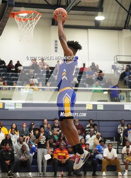 Thumbnail 3 in Washington vs Chapel Hill (UIL 4A Region III Semifinal) photogallery.