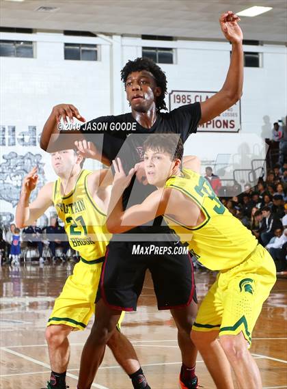 Thumbnail 2 in Memphis East vs. Mountain Brook (Hotbed Classic) photogallery.