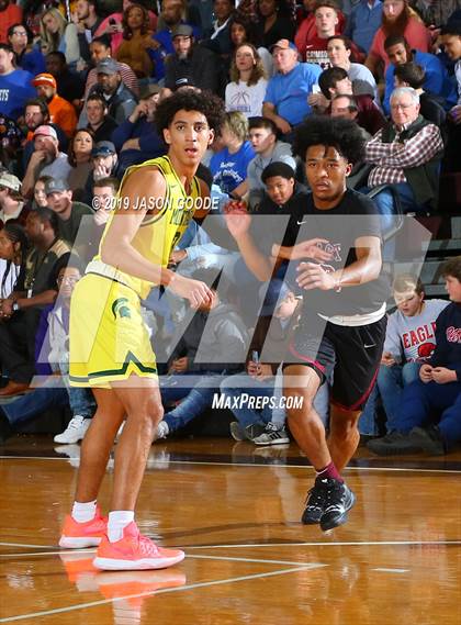 Thumbnail 2 in Memphis East vs. Mountain Brook (Hotbed Classic) photogallery.
