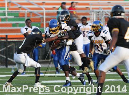 Thumbnail 1 in Wright vs. McMain (Spring Scrimmage) photogallery.