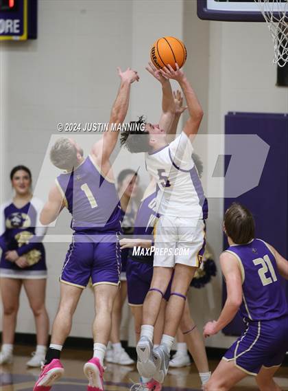 Thumbnail 3 in Ozark vs. Fountain Lake photogallery.