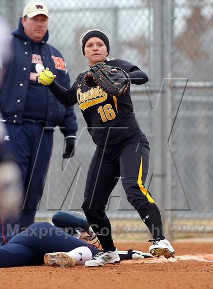 Thumbnail 1 in Crandall vs Wakeland (Forney-North Forney Invitational) photogallery.