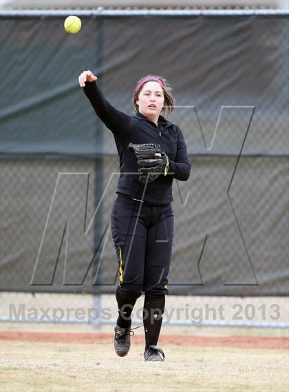 Thumbnail 3 in Crandall vs Wakeland (Forney-North Forney Invitational) photogallery.