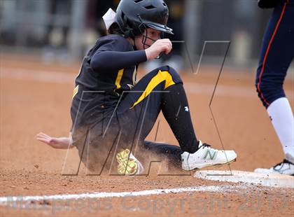 Thumbnail 1 in Crandall vs Wakeland (Forney-North Forney Invitational) photogallery.