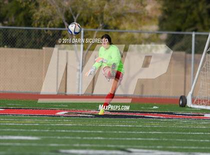 Thumbnail 2 in Maricopa vs. Mountain View (Coyote Classic Tournament) photogallery.