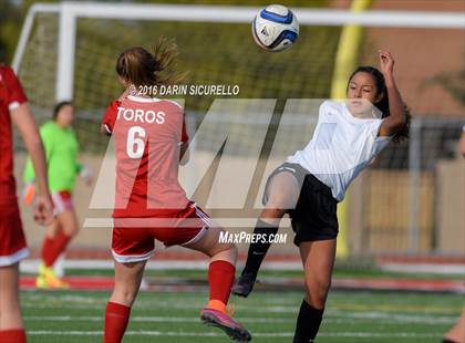 Thumbnail 1 in Maricopa vs. Mountain View (Coyote Classic Tournament) photogallery.