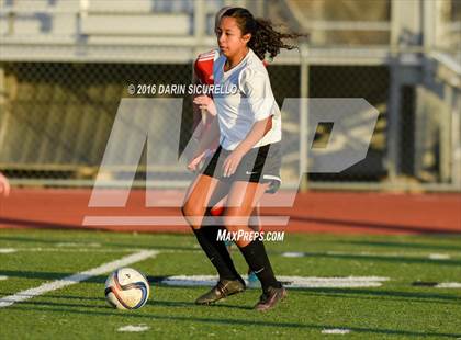 Thumbnail 2 in Maricopa vs. Mountain View (Coyote Classic Tournament) photogallery.