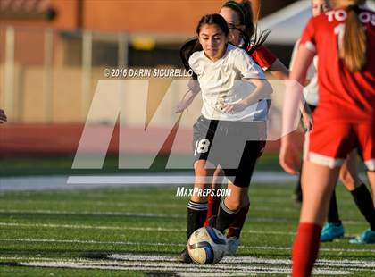 Thumbnail 1 in Maricopa vs. Mountain View (Coyote Classic Tournament) photogallery.