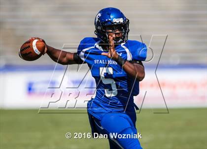 Thumbnail 2 in North Mesquite vs. Lakeview Centennial (Cotton Bowl Stadium Prep Showcase) photogallery.