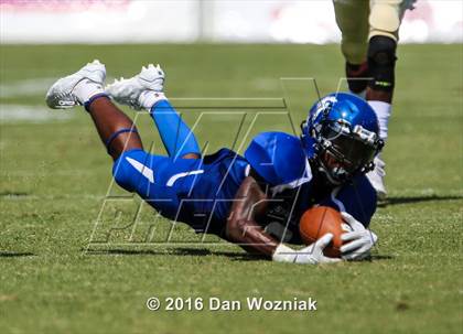 Thumbnail 1 in North Mesquite vs. Lakeview Centennial (Cotton Bowl Stadium Prep Showcase) photogallery.