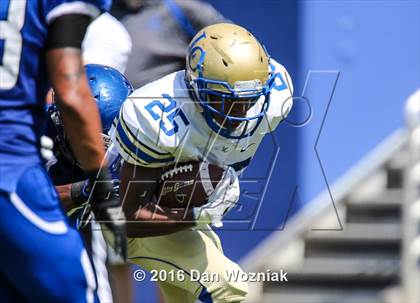Thumbnail 1 in North Mesquite vs. Lakeview Centennial (Cotton Bowl Stadium Prep Showcase) photogallery.