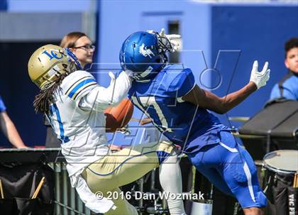 Thumbnail 1 in North Mesquite vs. Lakeview Centennial (Cotton Bowl Stadium Prep Showcase) photogallery.
