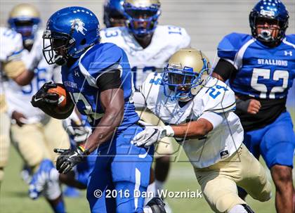 Thumbnail 2 in North Mesquite vs. Lakeview Centennial (Cotton Bowl Stadium Prep Showcase) photogallery.