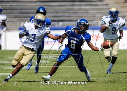 Thumbnail 2 in North Mesquite vs. Lakeview Centennial (Cotton Bowl Stadium Prep Showcase) photogallery.