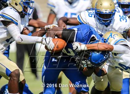 Thumbnail 2 in North Mesquite vs. Lakeview Centennial (Cotton Bowl Stadium Prep Showcase) photogallery.