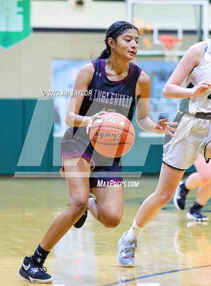 Thumbnail 2 in Santo vs Lingleville (Relentless Runnin' Cats Classic) photogallery.