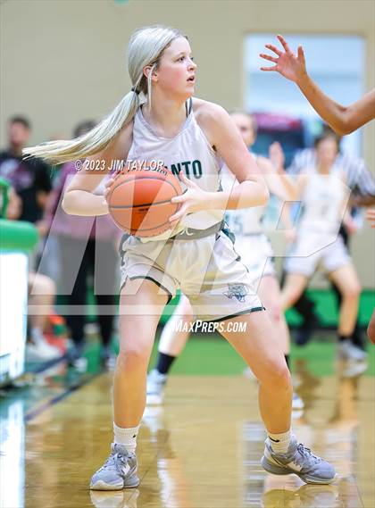 Thumbnail 3 in Santo vs Lingleville (Relentless Runnin' Cats Classic) photogallery.