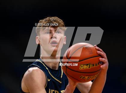 Thumbnail 2 in Turkey Valley vs. Perrin-Whitt (UIL 1A Basketball Division I Final) photogallery.