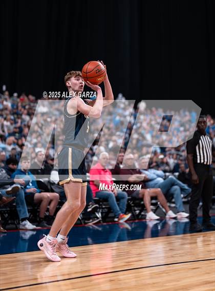 Thumbnail 2 in Turkey Valley vs. Perrin-Whitt (UIL 1A Basketball Division I Final) photogallery.