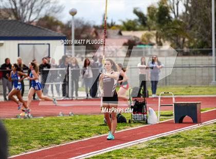 Thumbnail 1 in Kern Invitational photogallery.