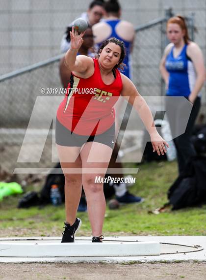 Thumbnail 3 in Kern Invitational photogallery.