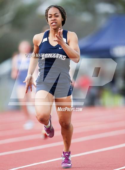 Thumbnail 2 in Kern Invitational photogallery.