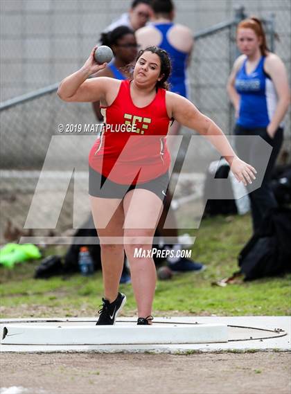 Thumbnail 2 in Kern Invitational photogallery.