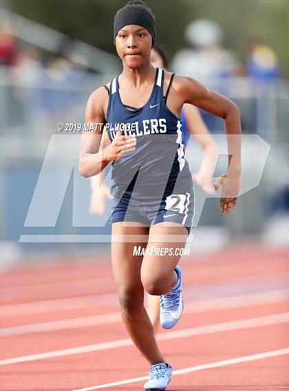 Thumbnail 1 in Kern Invitational photogallery.