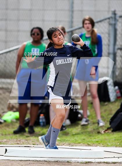 Thumbnail 3 in Kern Invitational photogallery.