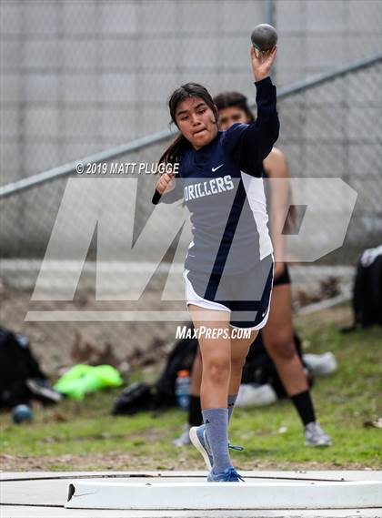 Thumbnail 1 in Kern Invitational photogallery.