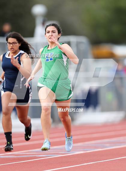 Thumbnail 2 in Kern Invitational photogallery.