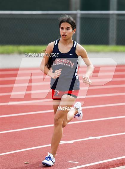 Thumbnail 2 in Kern Invitational photogallery.