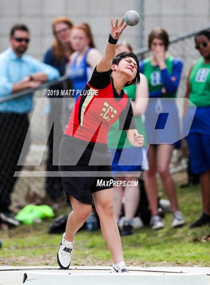 Thumbnail 3 in Kern Invitational photogallery.