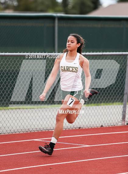 Thumbnail 1 in Kern Invitational photogallery.