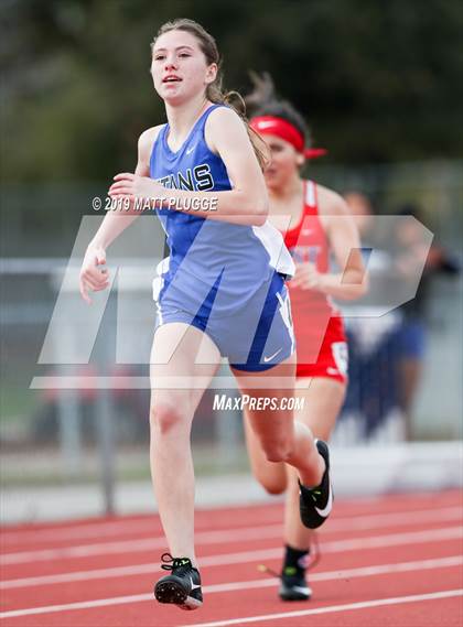 Thumbnail 3 in Kern Invitational photogallery.