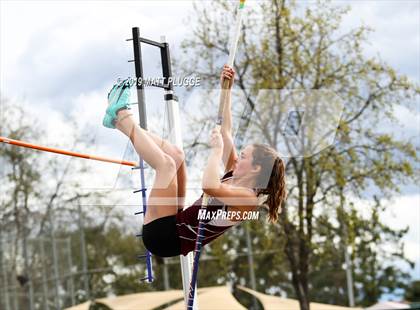 Thumbnail 3 in Kern Invitational photogallery.