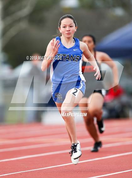 Thumbnail 1 in Kern Invitational photogallery.