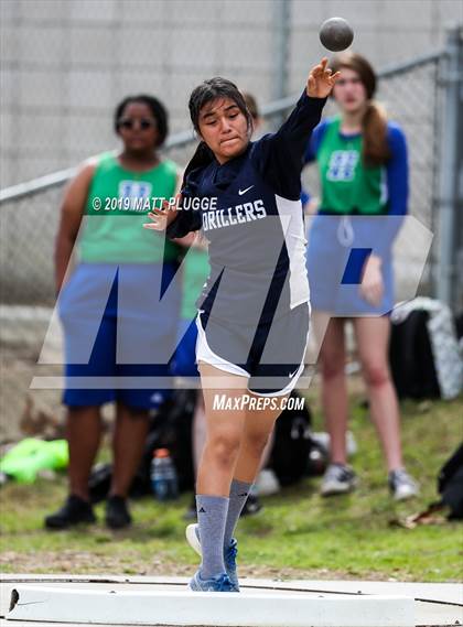 Thumbnail 2 in Kern Invitational photogallery.