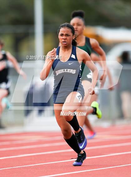 Thumbnail 2 in Kern Invitational photogallery.