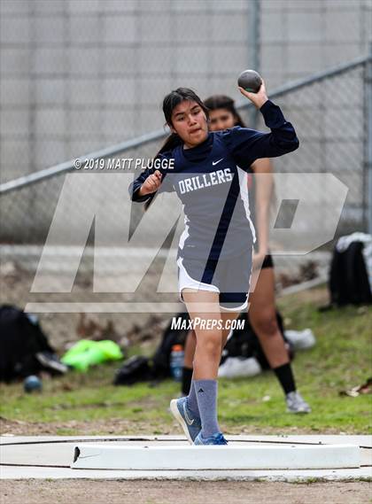 Thumbnail 3 in Kern Invitational photogallery.